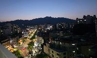 기후 위기, 에너지 위기에 불 꺼진 밤거리