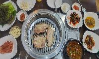 명사의 맛집 - 백년의 맛을 만들어가는 상계역 골목 ‘꿀돼지’